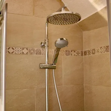 Au Coeur Du Village Provencale De Riez. Dans Le Verdon. *