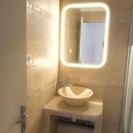 Au Coeur Du Village Provencale De Riez. Dans Le Verdon. 아파트 리에